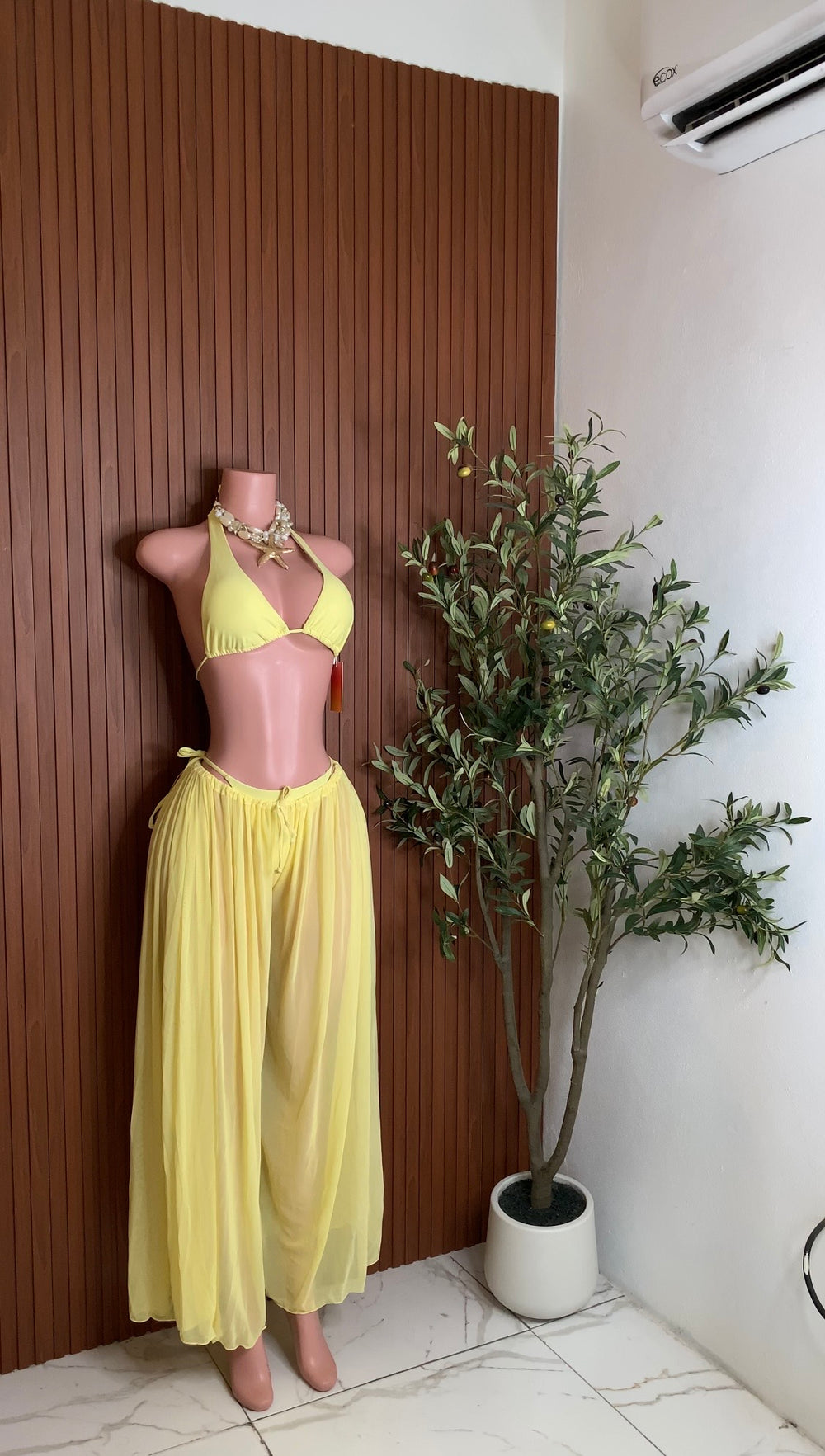 Vallery (yellow)