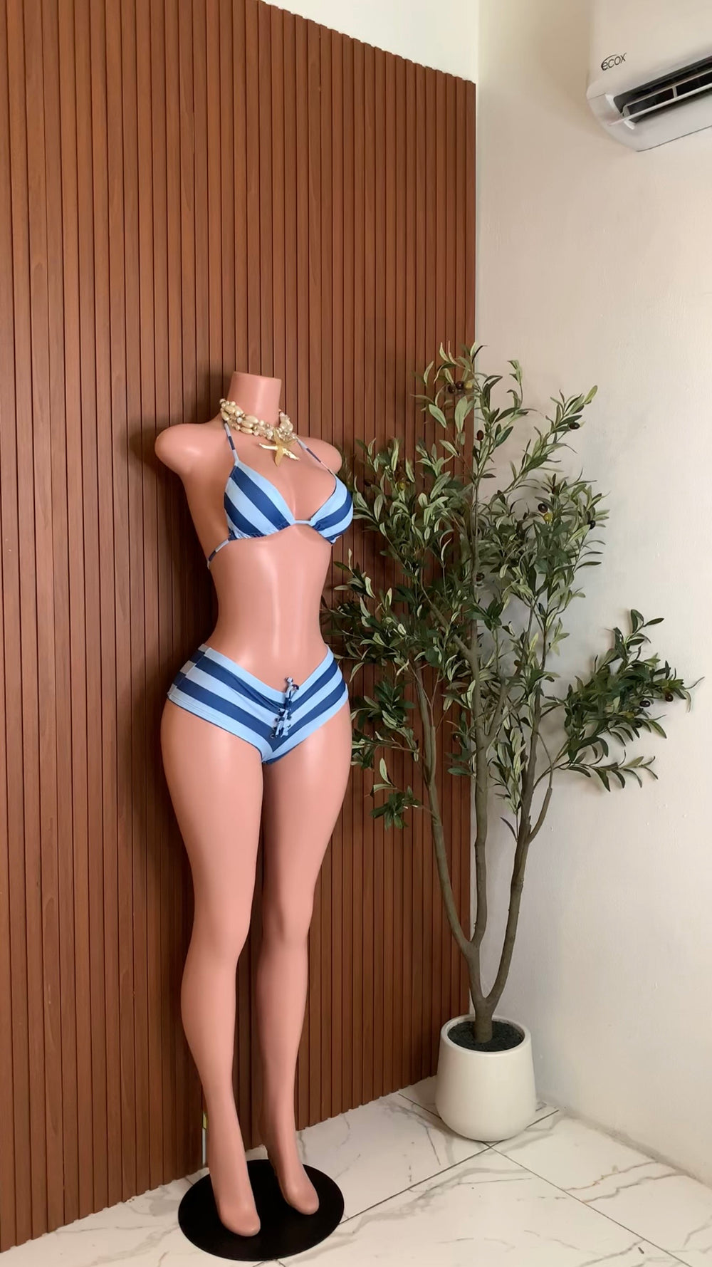 Lil thang (blue)