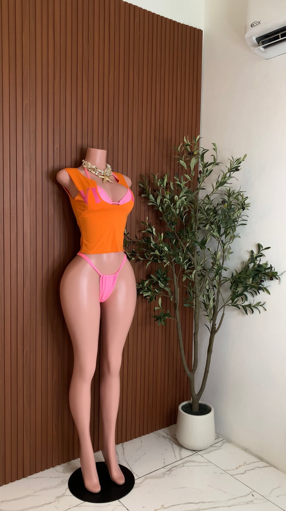 Baddie (orange