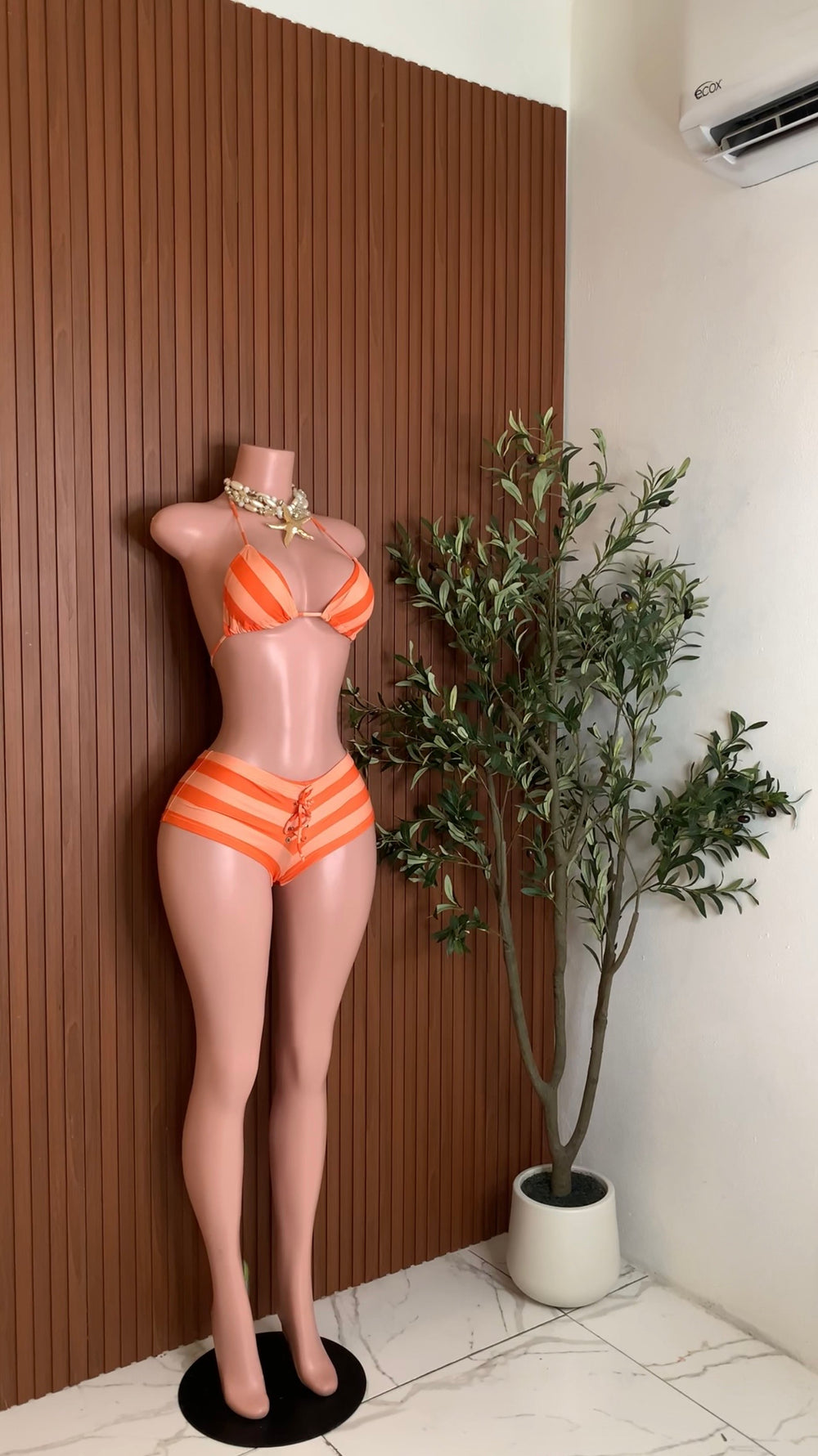 Lil thang (orange)